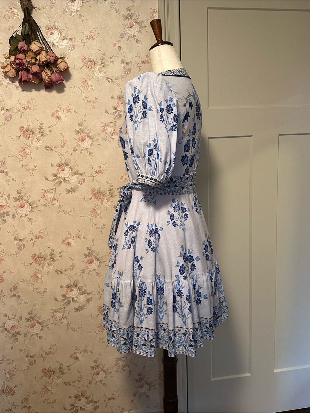 A Loves A Blue White Floral Bubble Sleeve A-Line Flounce Mini Dress XS - Picture 7 of 16